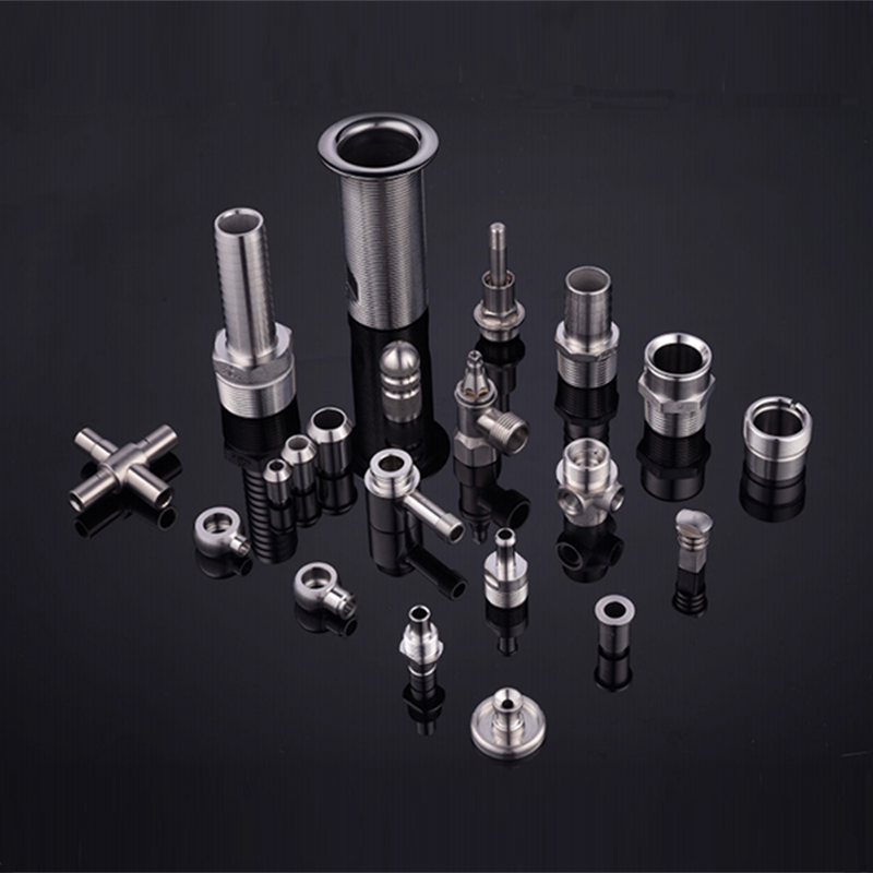 What are the characteristics of hoses and hydraulic connections？